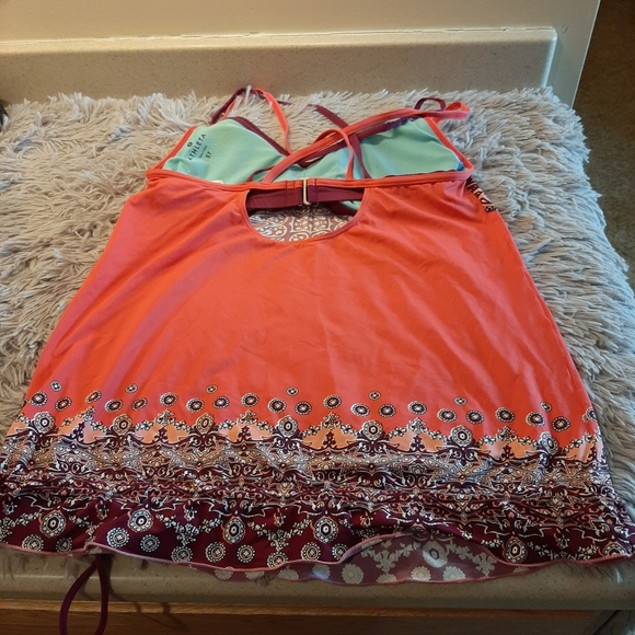 Athleta Orange Paisley Side-Scrunch Tankini Top size ST (Small Tall) - Picture 12 of 15